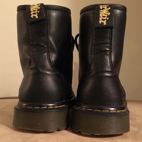 Men's Dr. AirWair Martens with Bouncing Soles. - Picture 3 of 9